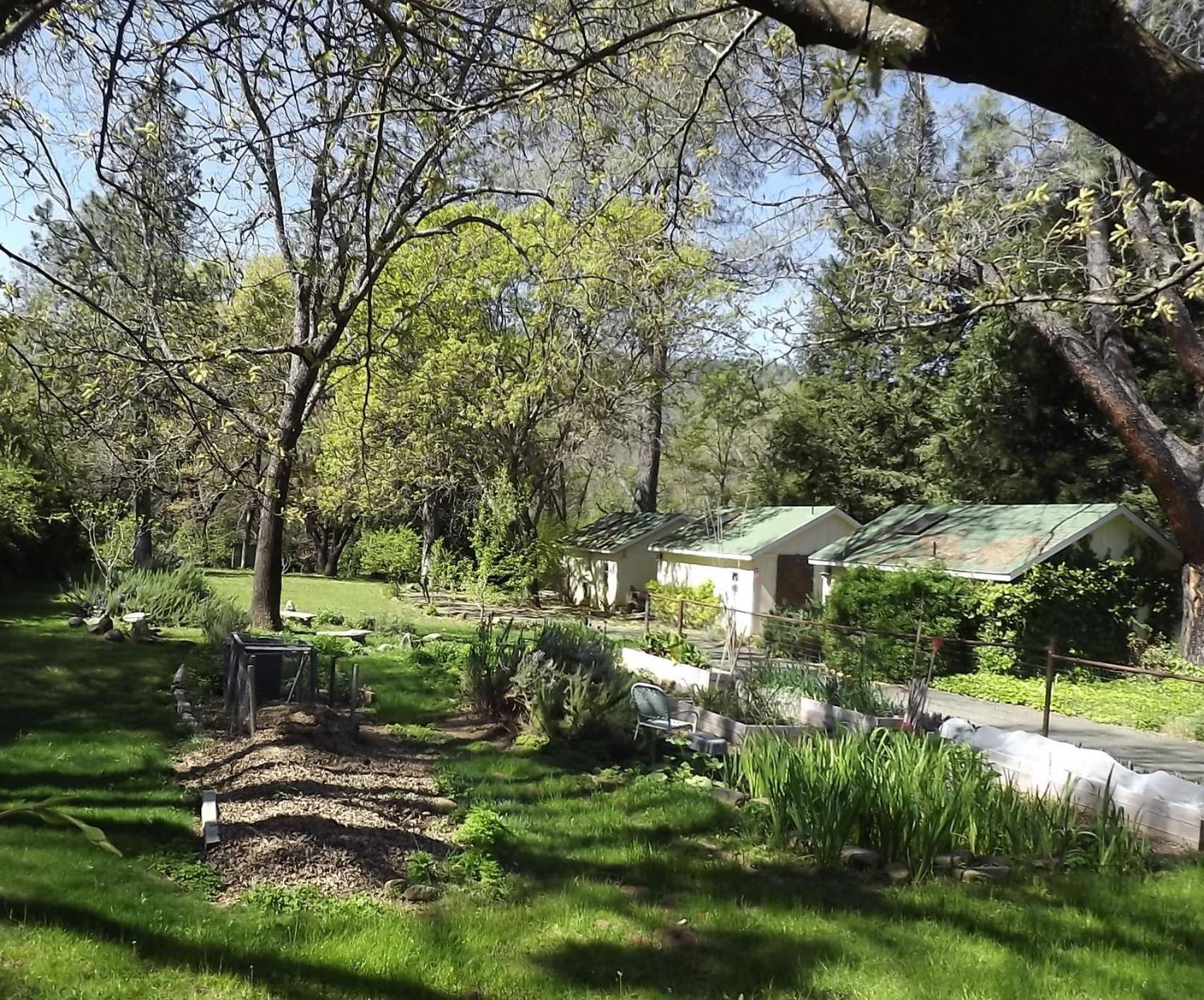 Bed and Breakfast Backyard Garden Oasis Middletown Экстерьер фото